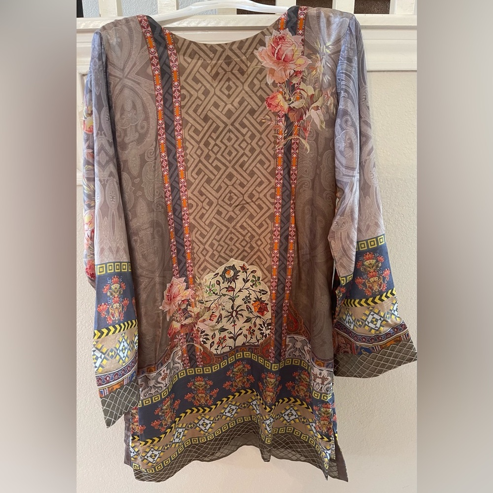 Pure Silk Threads and Motifs printed Kameez / Shirt size Large/Medium